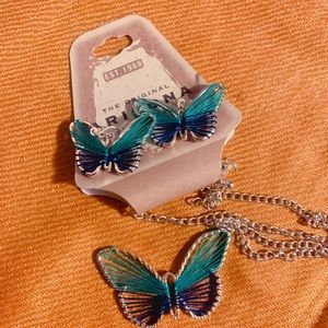 Navy blue and torquoise earring and necklace set.